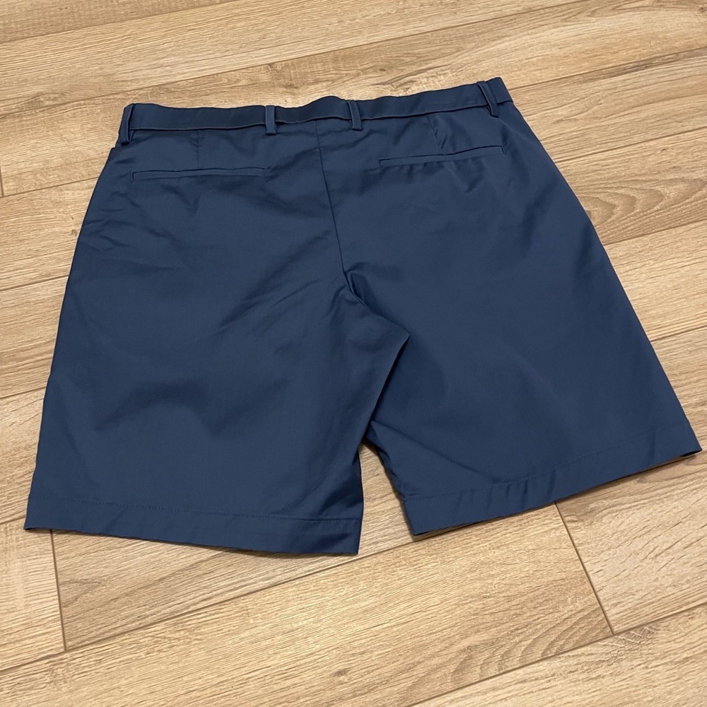 Banana Republic Core Temp Shorts - Picture 4 of 5